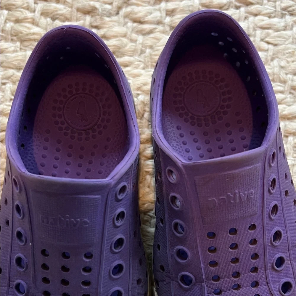 Native Kids Purple Slip-On Shoes with Glow in the Dark Toes